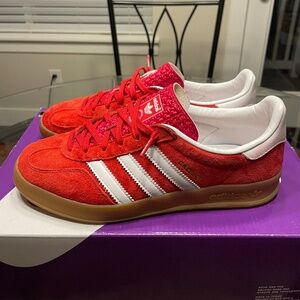 Adidas Gazelle Indoor Sneaker Red Men’s 6/ Women's 8